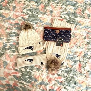 Women’s Winter Accessory Set - Cream